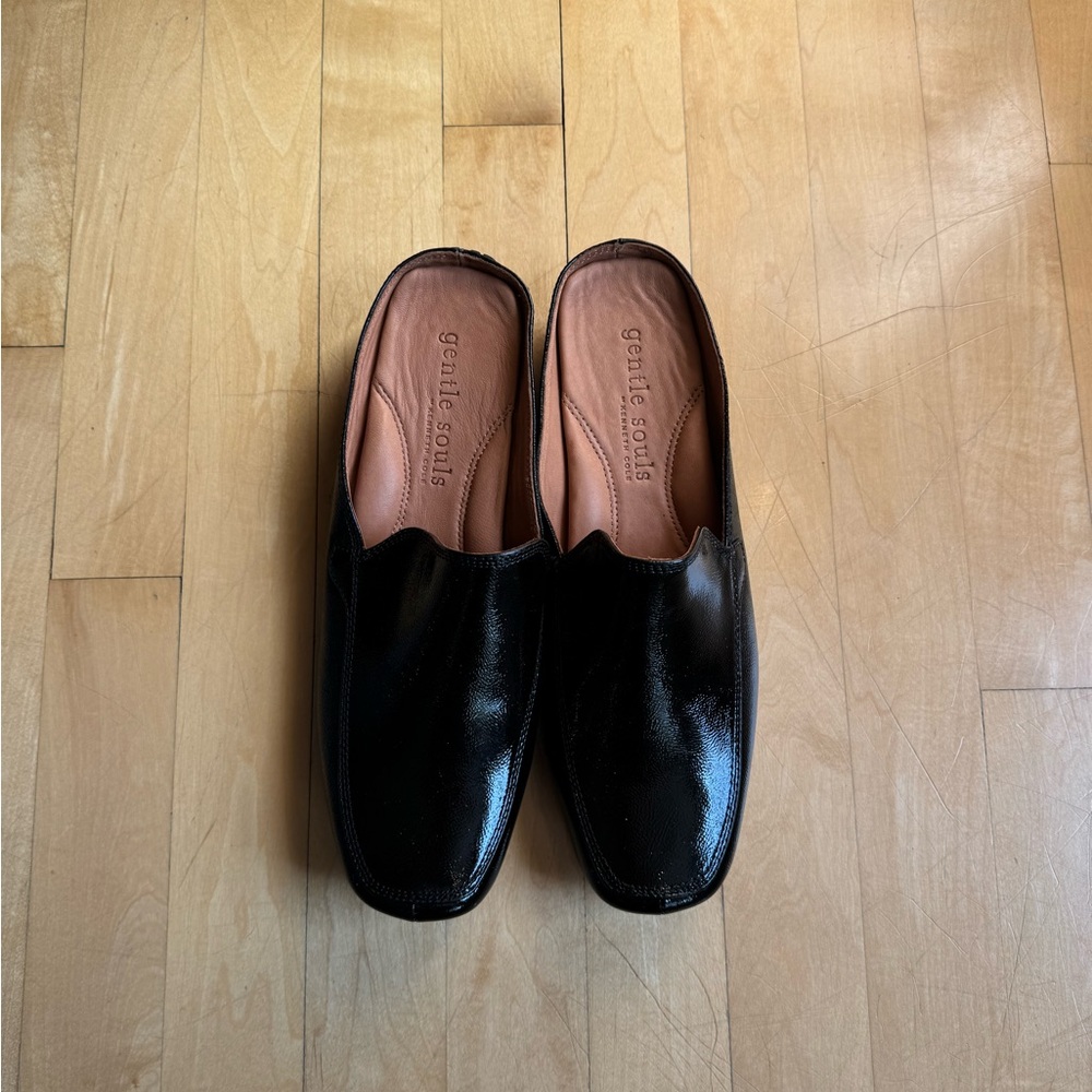 Gentle Souls Womens Loafers